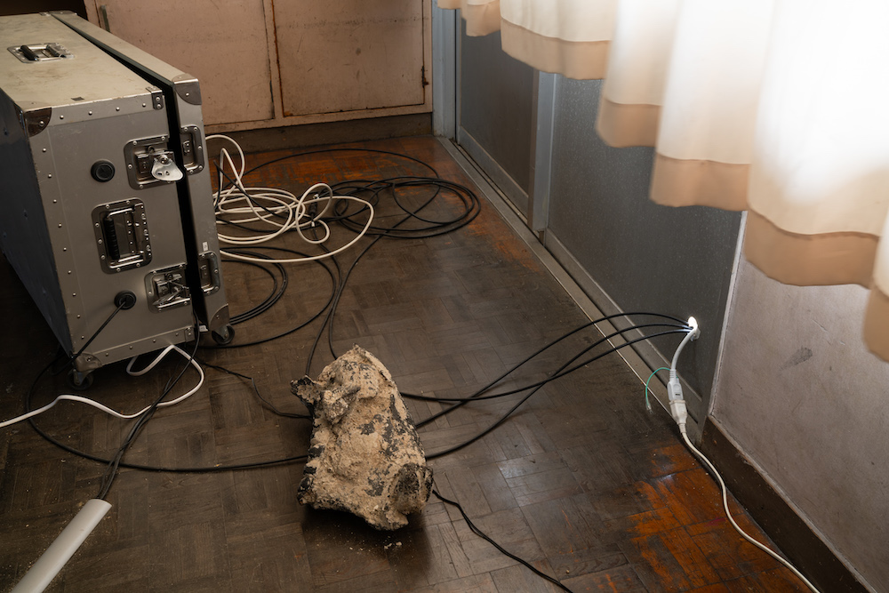 Each Day Begins with the Sunrising and ends with the Sunsetting